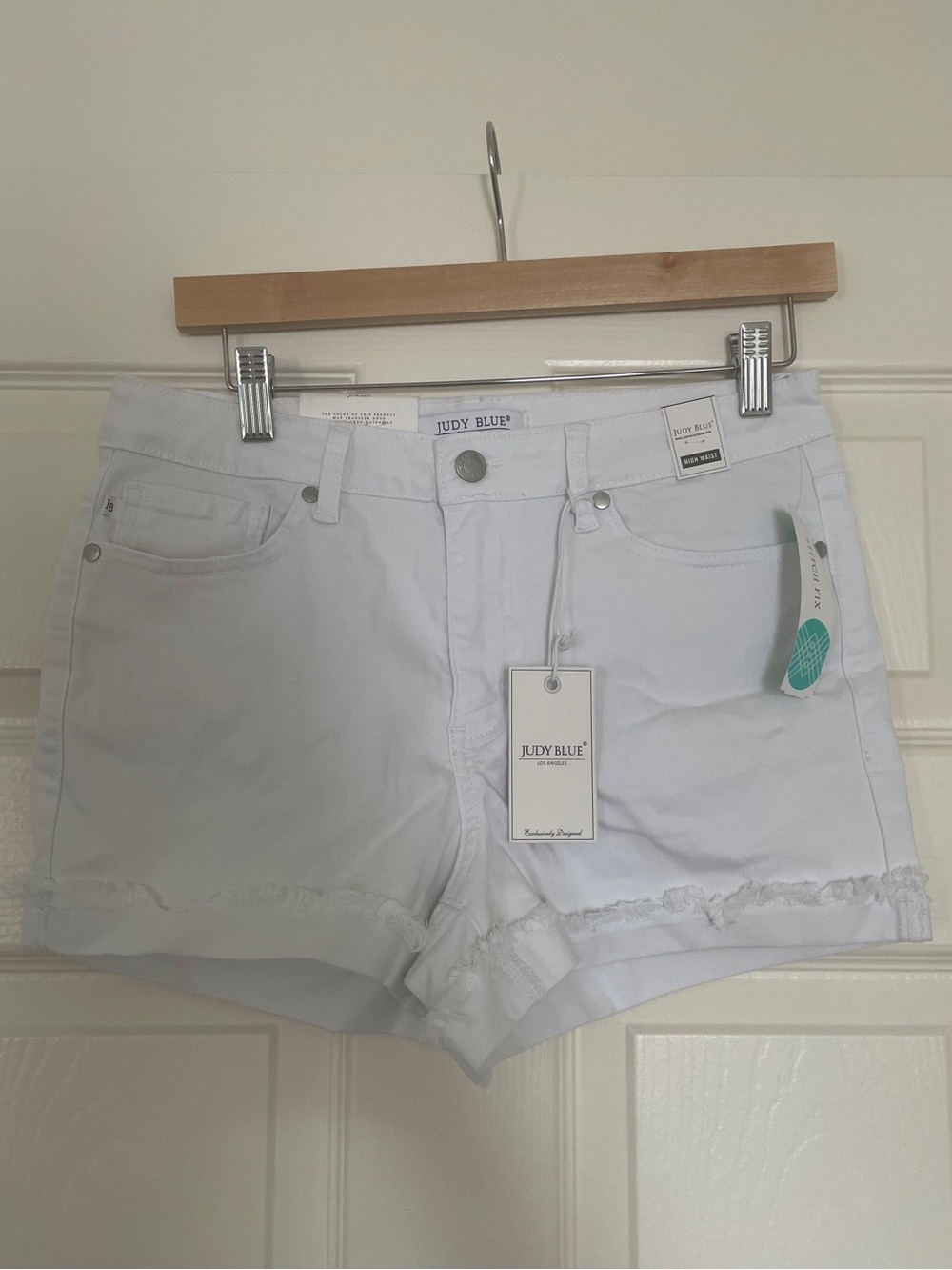 🤍 Judy Blue White Frayed Hem High-Rise Denim Shorts 🤍